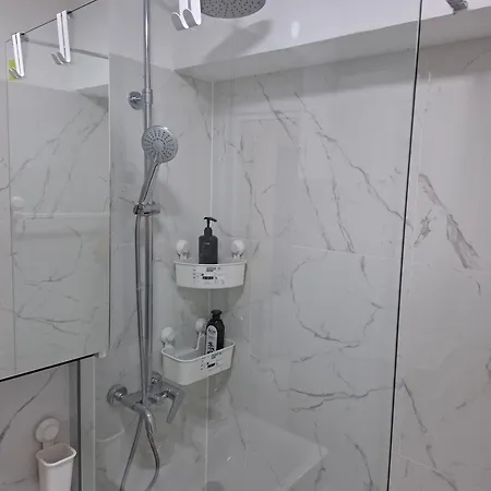 Apartment, 3 Rooms,nearby Piata Victoriei And Gara De Nord, Main Railwaystation Apartment *