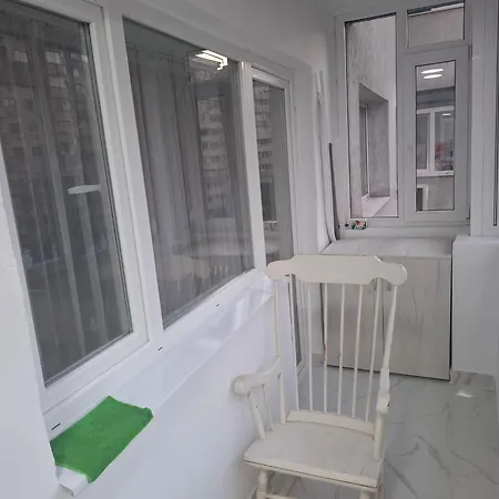 Apartment, 3 Rooms,nearby Piata Victoriei And Gara De Nord, Main Railwaystation Apartment Bukarest