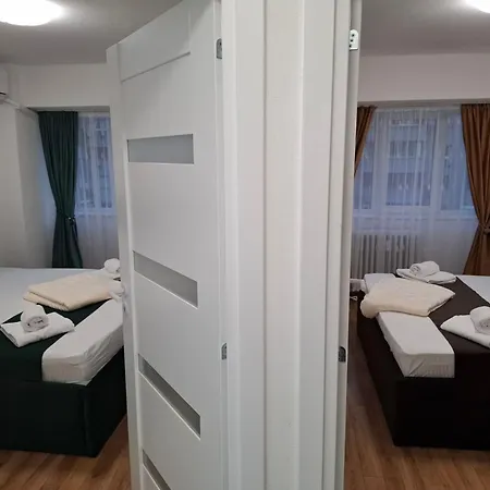 Apartment, 3 Rooms,nearby Piata Victoriei And Gara De Nord, Main Railwaystation Apartment