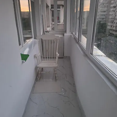 Apartment, 3 Rooms,nearby Piata Victoriei And Gara De Nord, Main Railwaystation