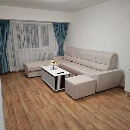 Apartment, 3 Rooms,nearby Piata Victoriei And Gara De Nord, Main Railwaystation *
