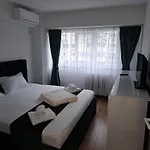 Apartment, 3 Rooms,nearby Piata Victoriei And Gara De Nord, Main Railwaystation شقة بوخارست