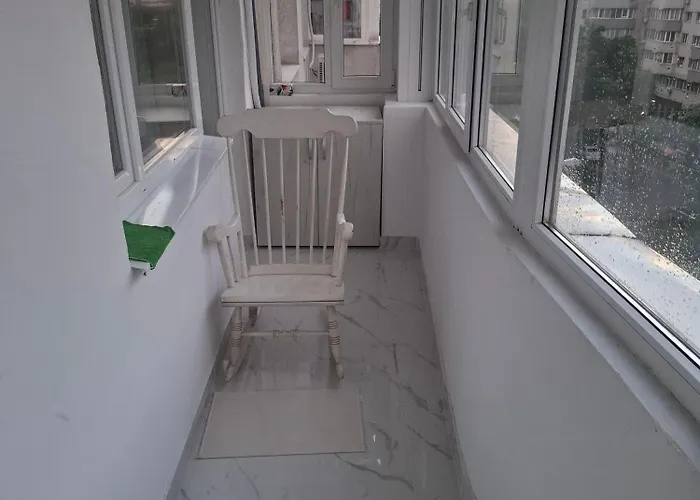 Apartment, 3 Rooms,nearby Piata Victoriei And Gara De Nord, Main Railwaystation