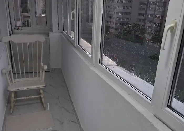 Apartment, 3 Rooms,nearby Piata Victoriei And Gara De Nord, Main Railwaystation Bucharest