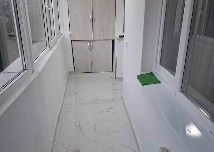 Apartment, 3 Rooms,nearby Piata Victoriei And Gara De Nord, Main Railwaystation Bucharest